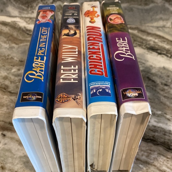 Family Movie VHS tapes: Free Willy,  Chicken Run, Babe & Babe Pig in the City. - Picture 4 of 8